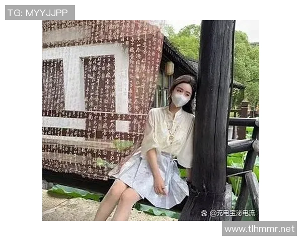 穿越时尚潮流的历史长河：从传统服饰到现代街头风的变革与创新